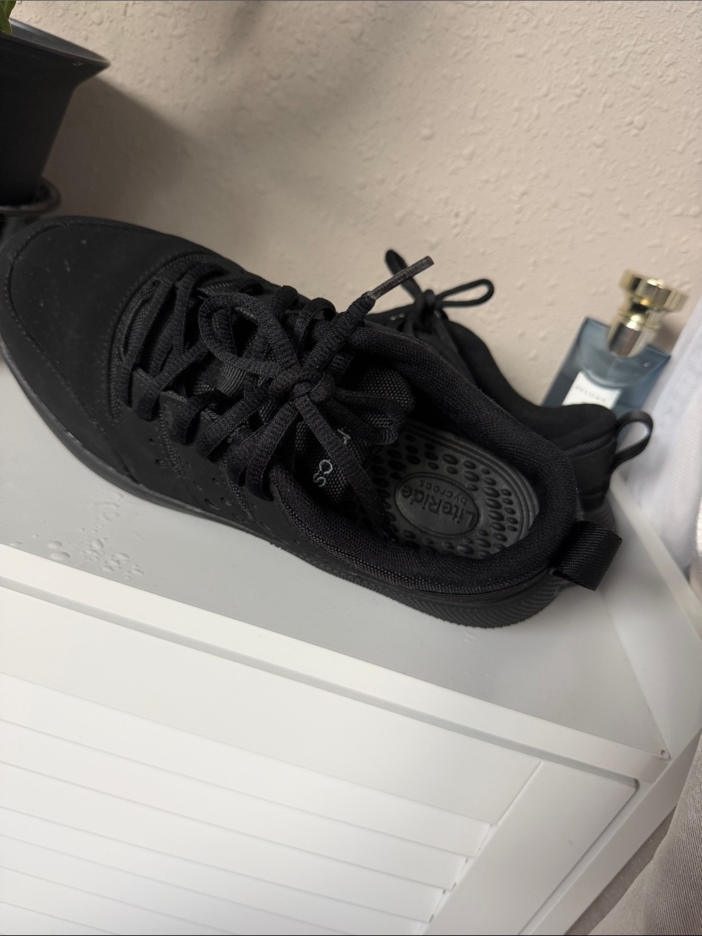 Crocs Black work shoes - Picture 2 of 5